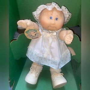 CABBAGE DOLL VINTAGE NIB BIRTH CERTIFICATE  ZIA HOLOISE 1984 PREEMIE